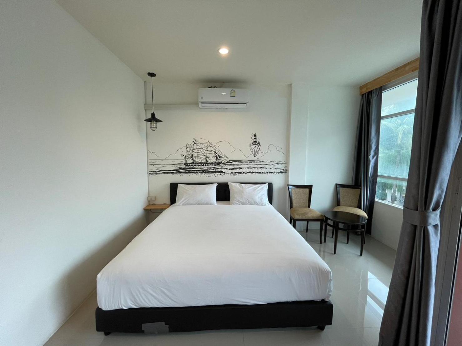 Dwell Phuket Airport Hotel At Naiyang Nai Yang Beach Esterno foto