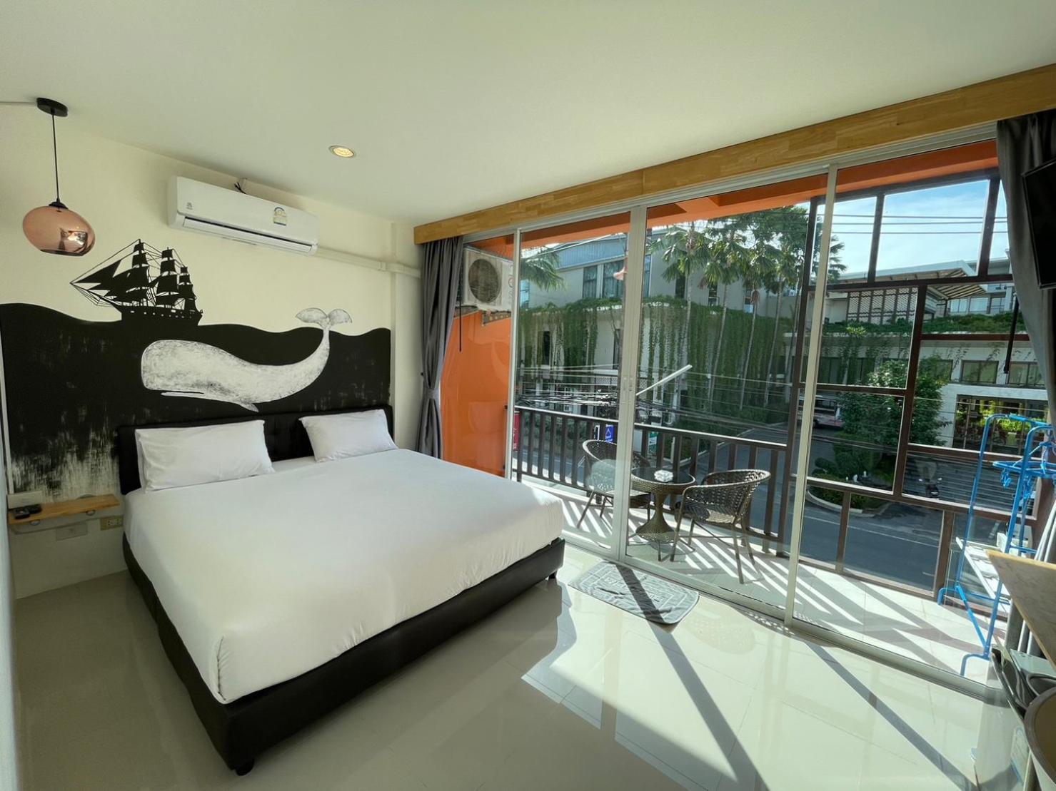 Dwell Phuket Airport Hotel At Naiyang Nai Yang Beach Esterno foto