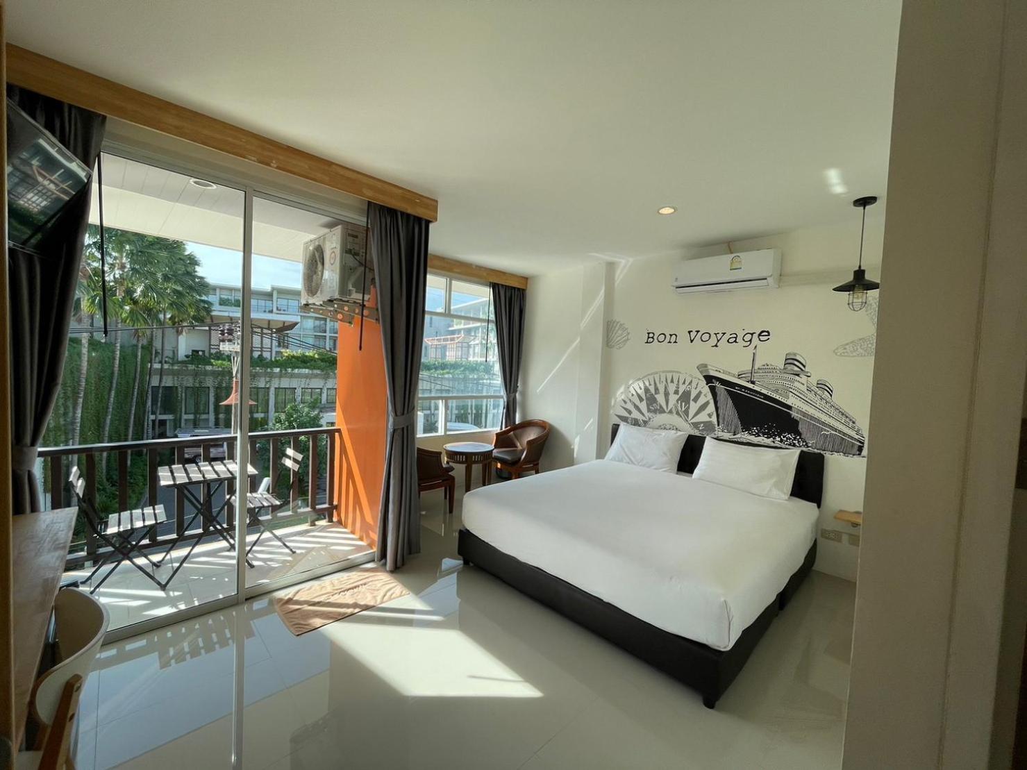 Dwell Phuket Airport Hotel At Naiyang Nai Yang Beach Esterno foto