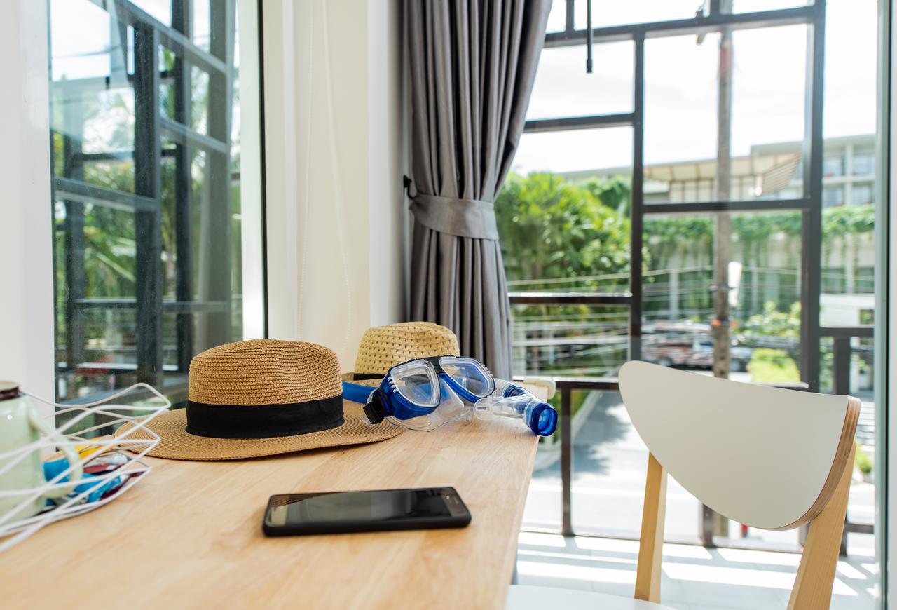 Dwell Phuket Airport Hotel At Naiyang Nai Yang Beach Esterno foto