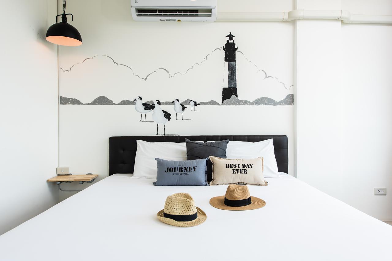 Dwell Phuket Airport Hotel At Naiyang Nai Yang Beach Esterno foto